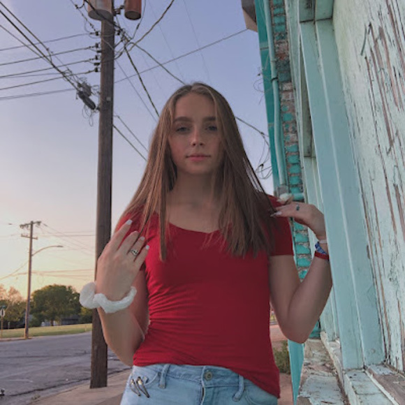 Meet your Posher, Brianna - Picture 1 of 1